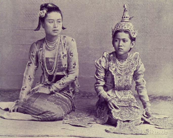 Portrait of a Burmese lady and her daughter c. 1900